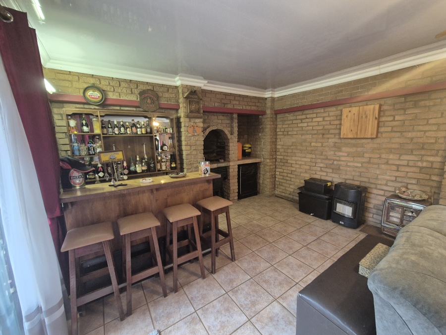 3 Bedroom Property for Sale in Flimieda North West